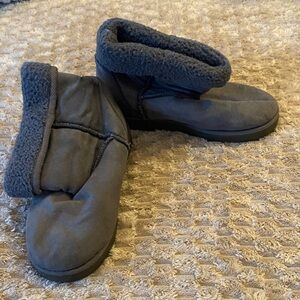 Airwalk Gray Sherpa-Lined Slip-On Ankle Boots